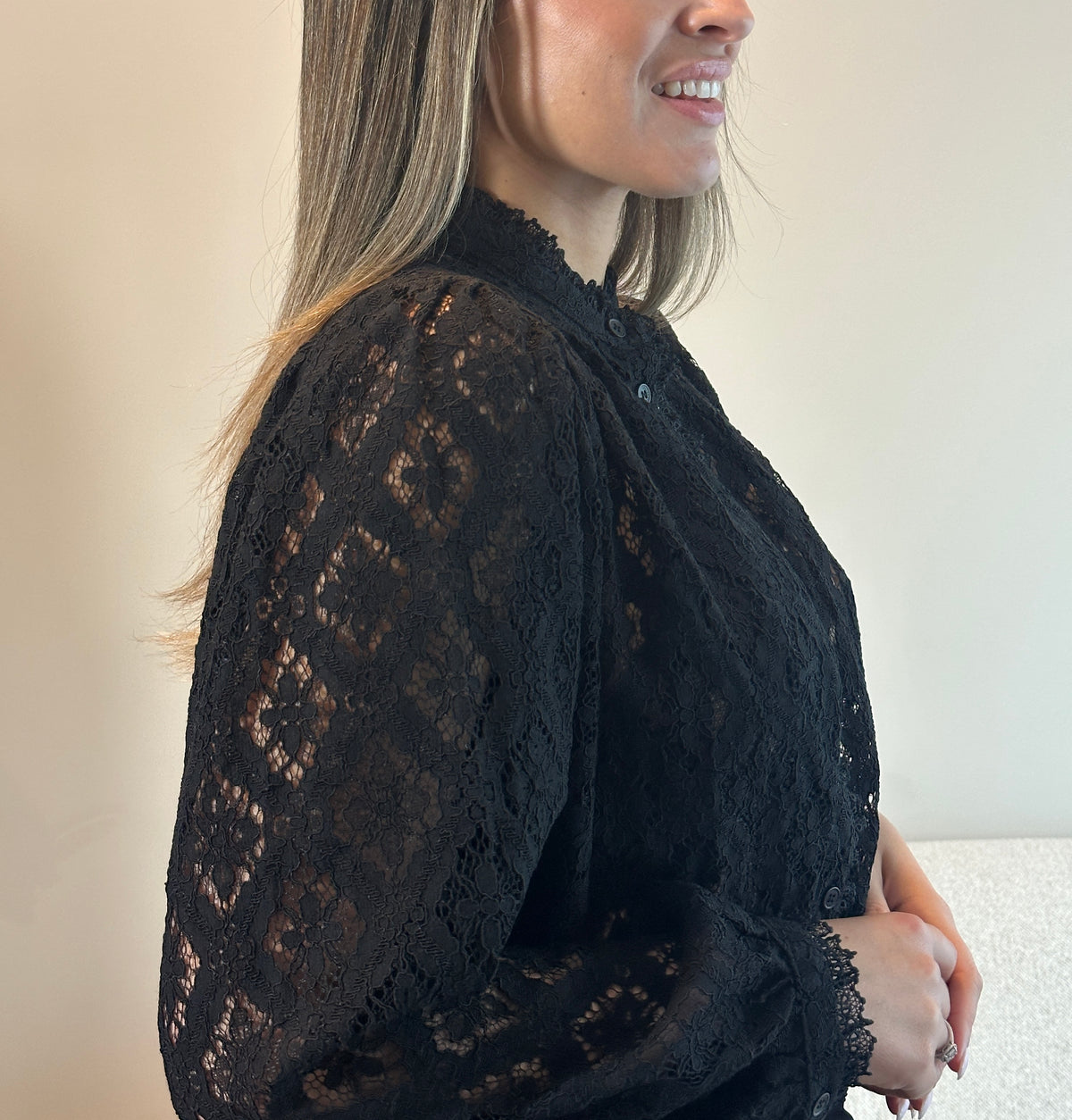 ANITA BLONDEBLUSE SVART