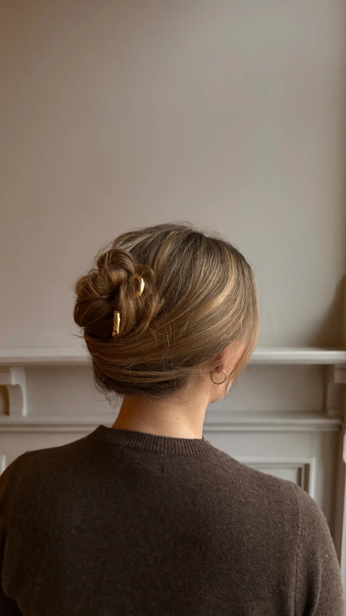 Structured hair pin