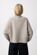ULLGENSER MED RUND HALS - LYS BEIGE