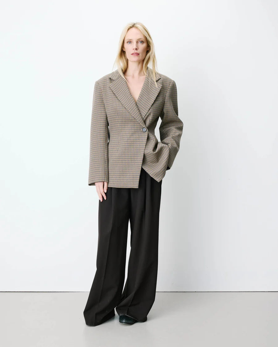 ALMOND BLAZER - kommer snart